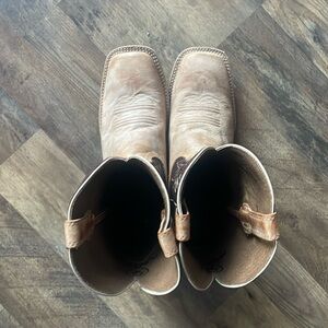 Brand new Men’s Ariat boots